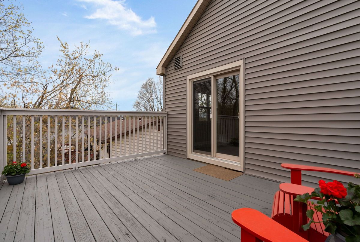 296 Barrie Road Orillia 296 Barrie Road Orillia
