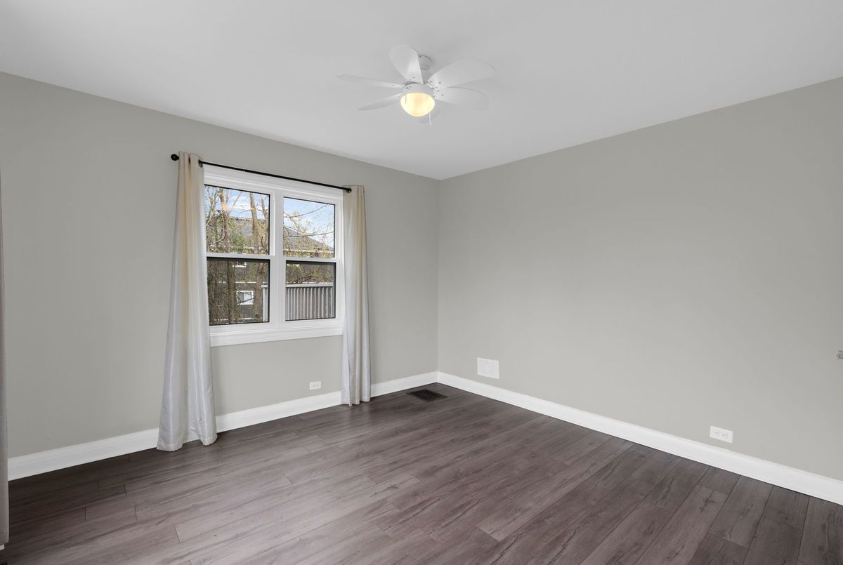 296 Barrie Road Orillia 296 Barrie Road Orillia