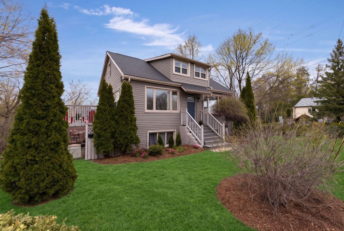 296 Barrie Road Orillia 296 Barrie Road Orillia
