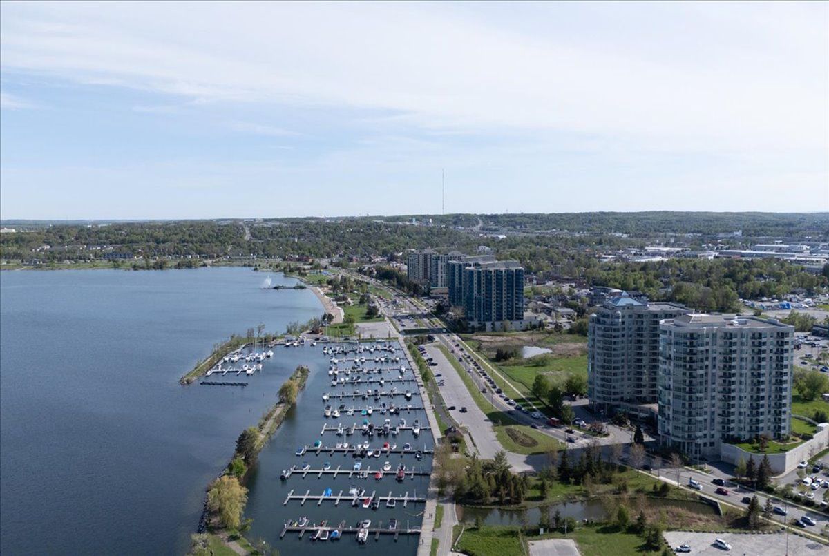 2 Toronto Street Barrie 2 Toronto Street Barrie