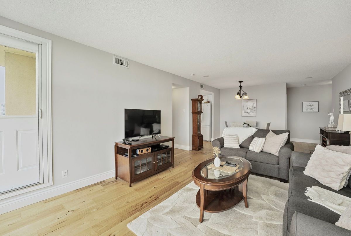 65 Ellen Street Barrie 65 Ellen Street Barrie
