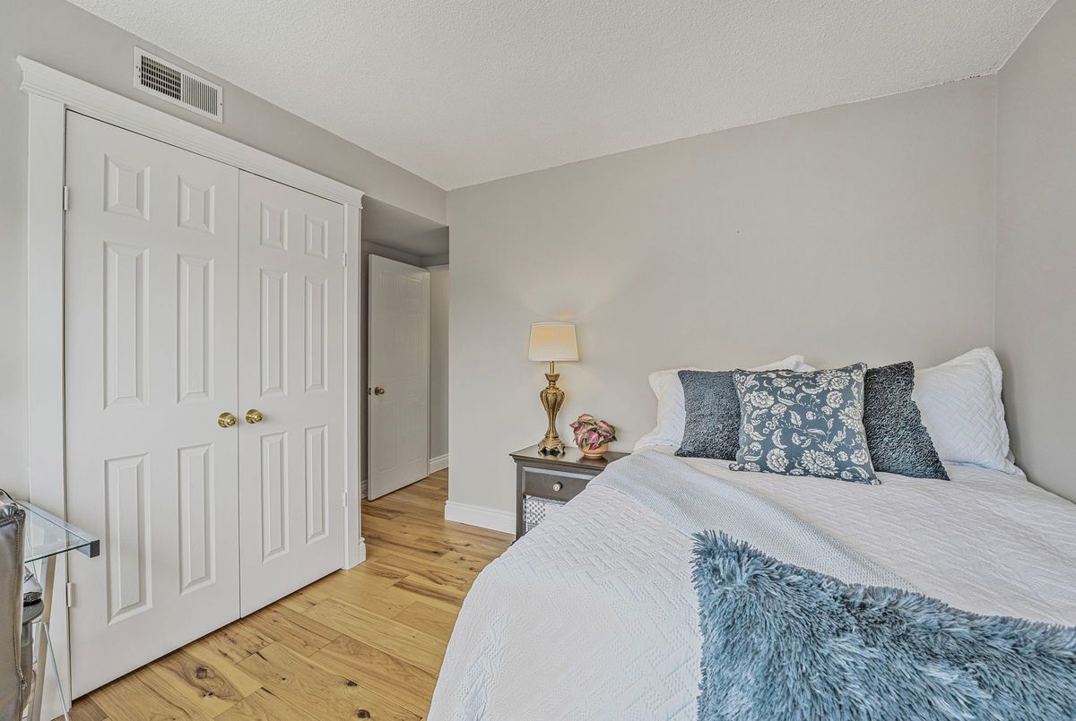 65 Ellen Street Barrie 65 Ellen Street Barrie