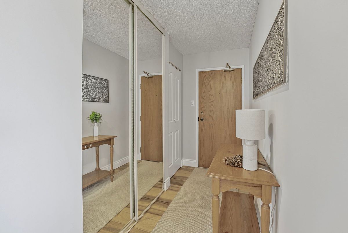 65 Ellen Street Barrie 65 Ellen Street Barrie