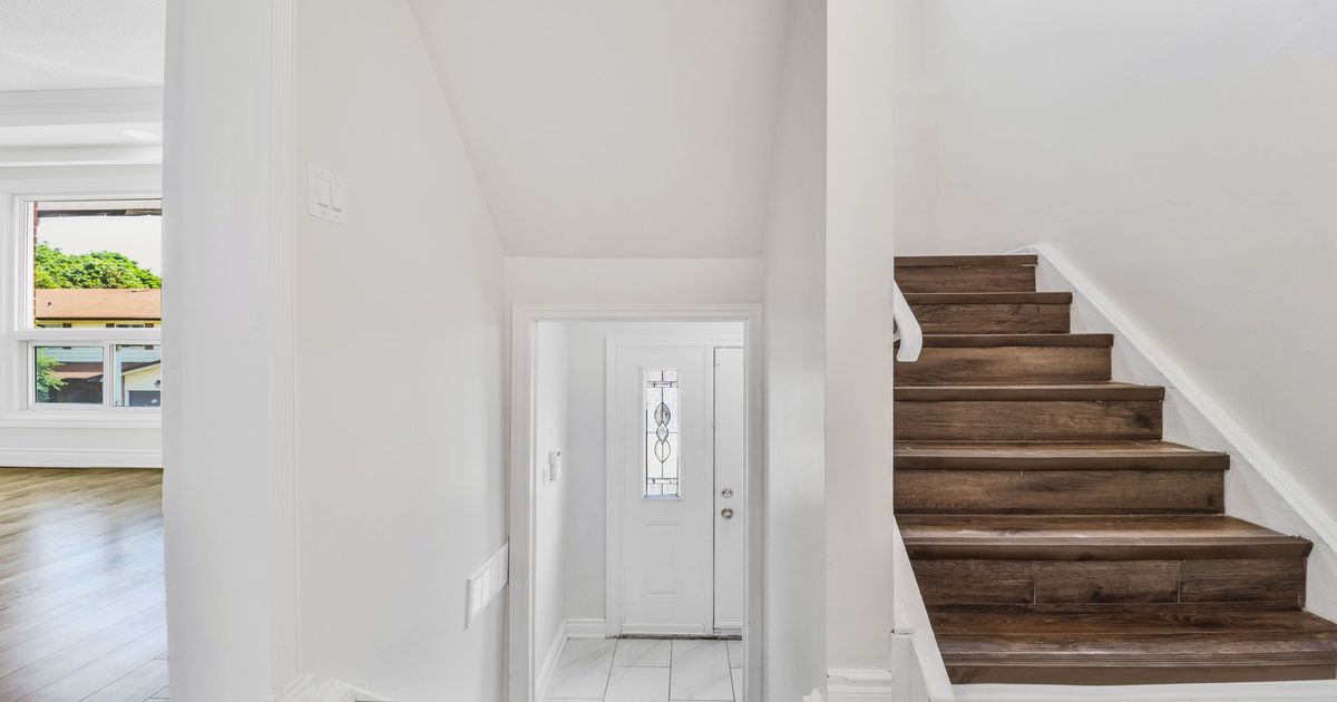 7475 Goreway Dr Mississauga