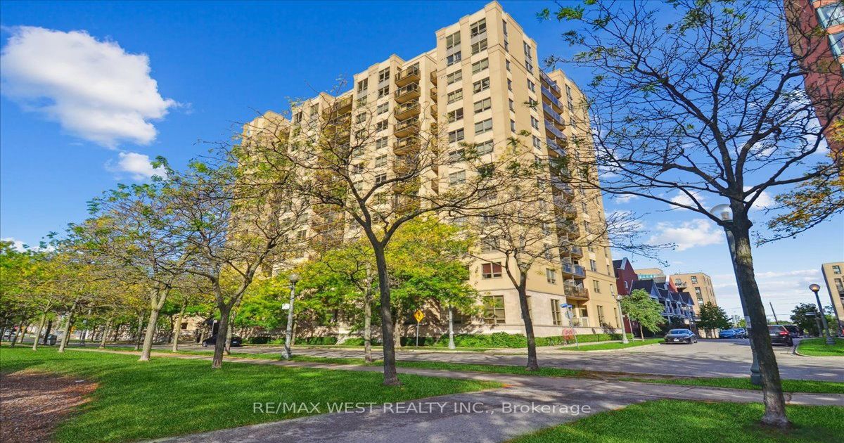 4 Elsinore Path S Toronto