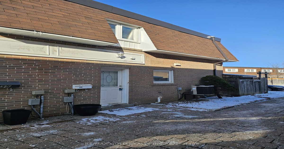 29 Town House Crescent Brampton