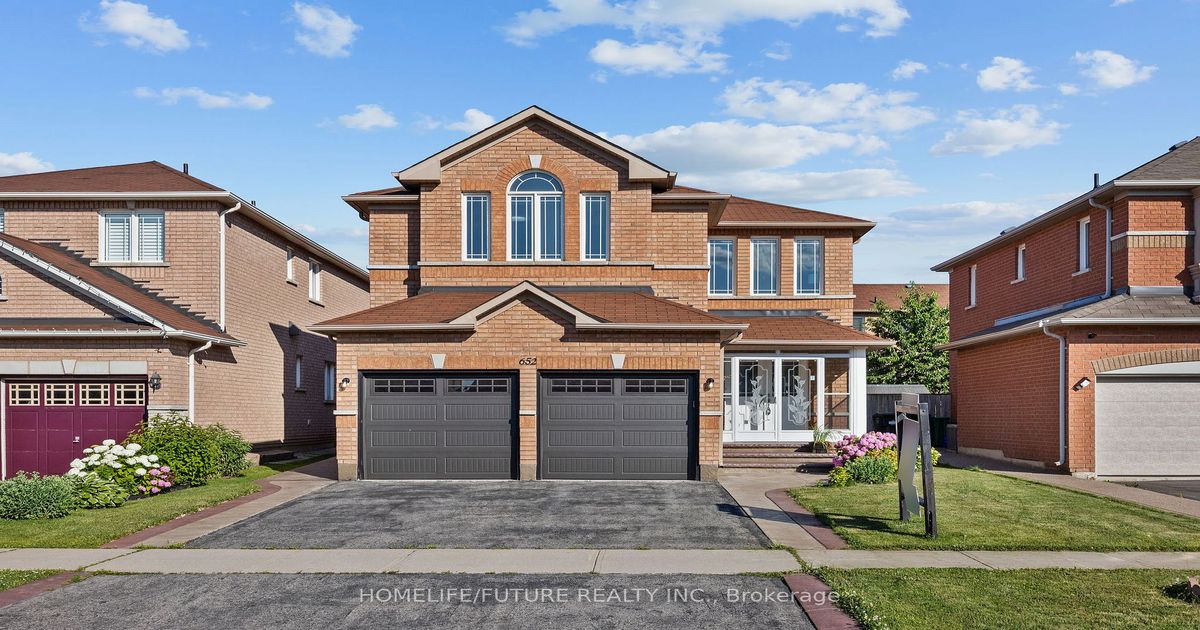 652 Twain Avenue Mississauga