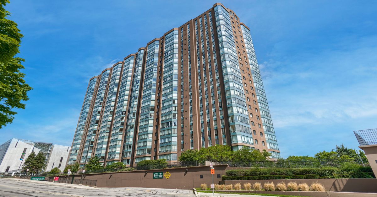 115 Hillcrest Ave Mississauga