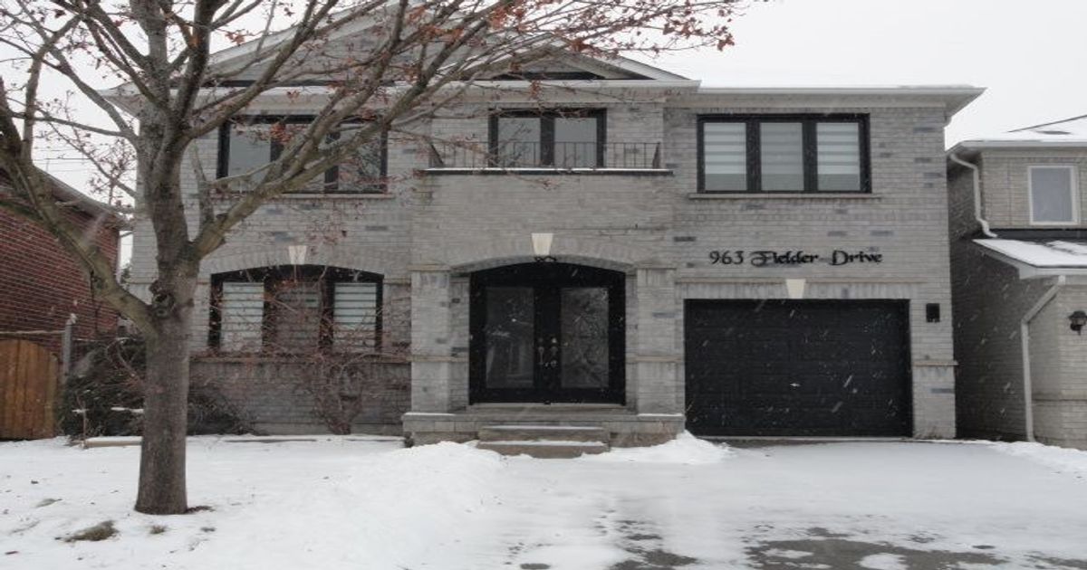 963 Fielder Dr Mississauga