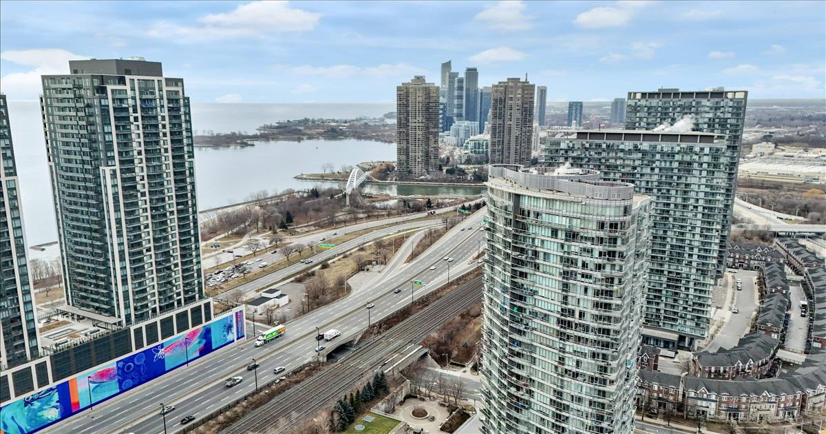 15 Windermere Ave Toronto