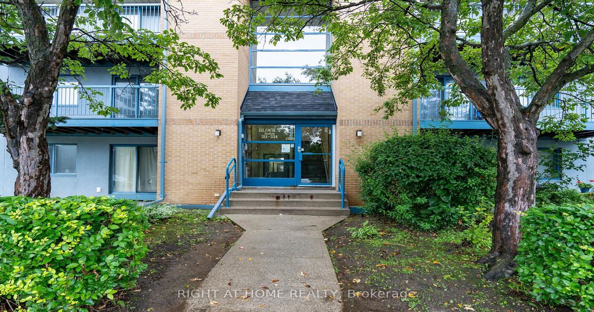 65 Trailwood Drive N Mississauga