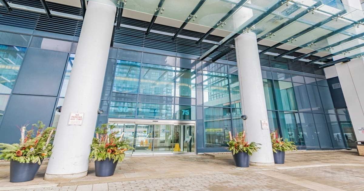 75 Eglinton Avenue W Mississauga