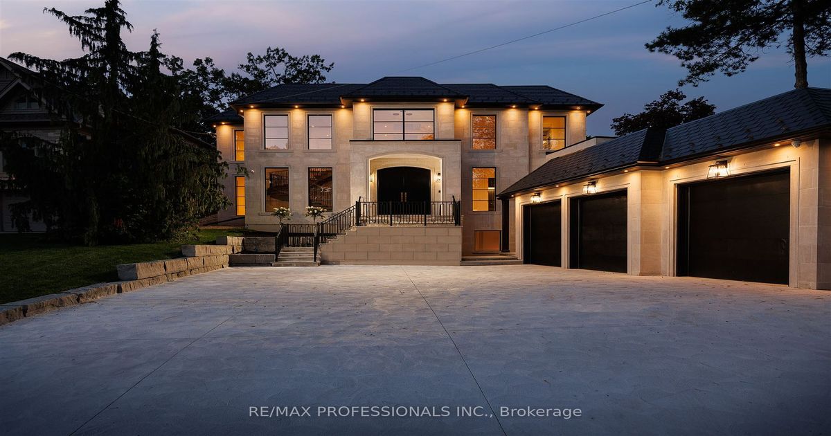 15 Edenbrook Hill Toronto