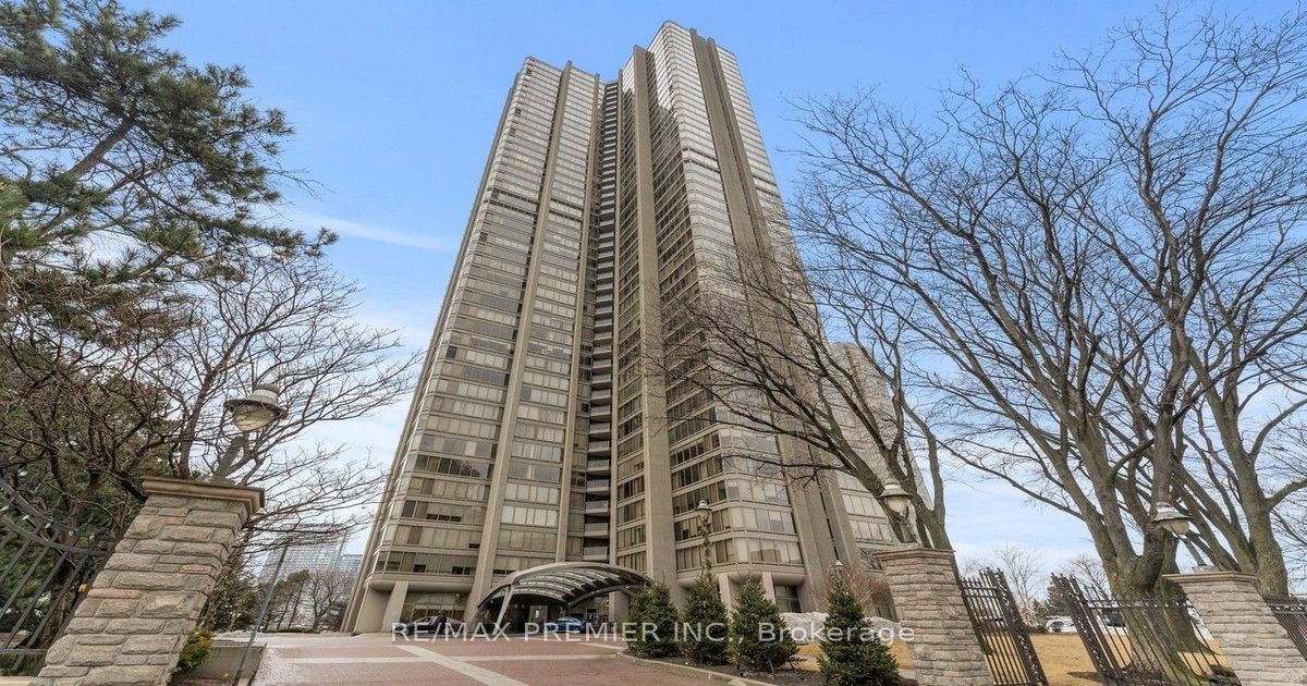 2045 Lake Shore Boulevard W Toronto