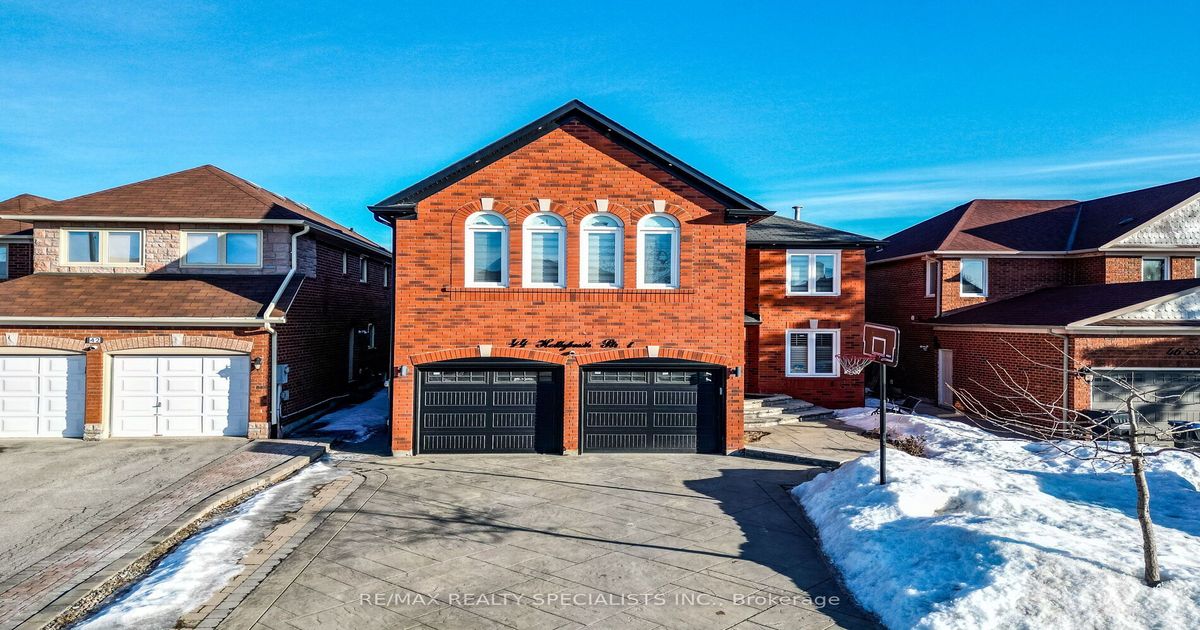 44 Hollybush Street Brampton