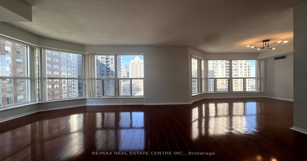 325 Webb Drive N Mississauga