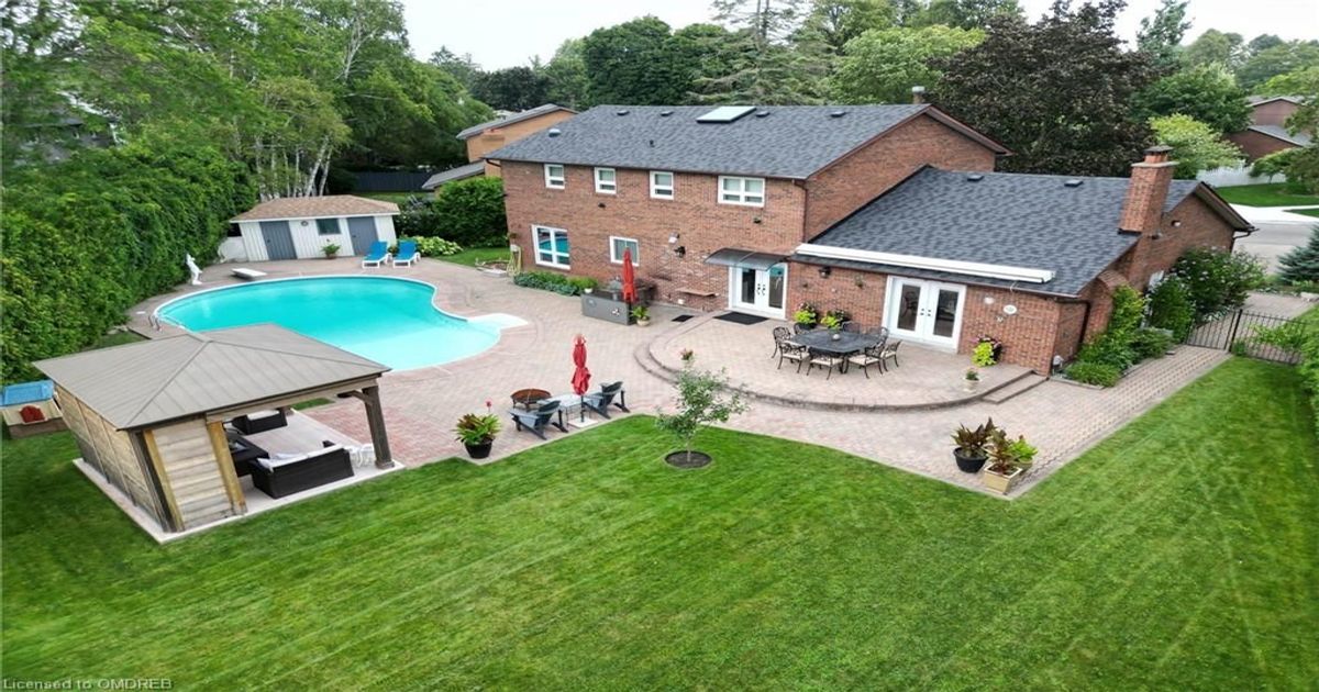 2123 Kawartha Crescent Mississauga
