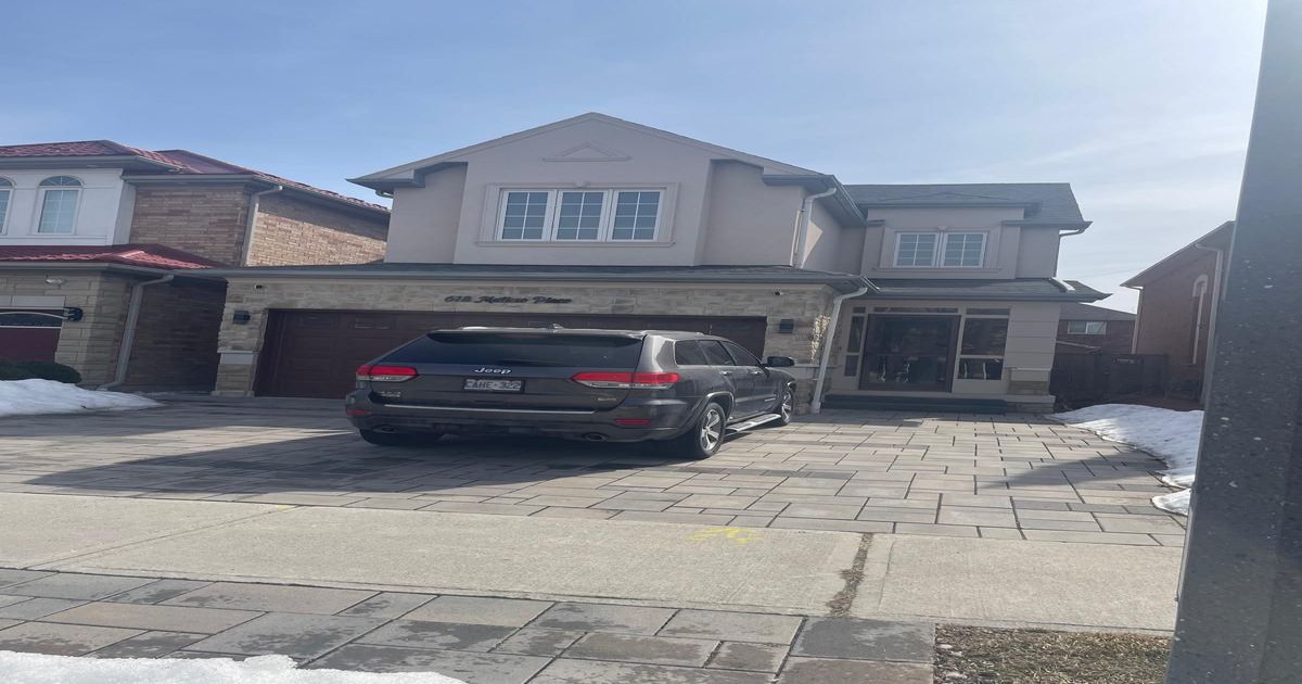 618 Matisse Place Mississauga