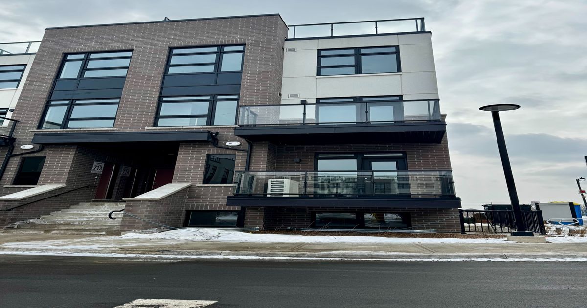 1589 Rose Way Milton