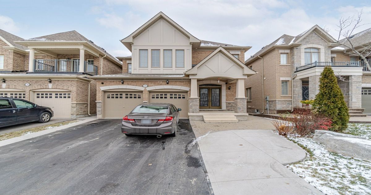40 Monument Trail Brampton