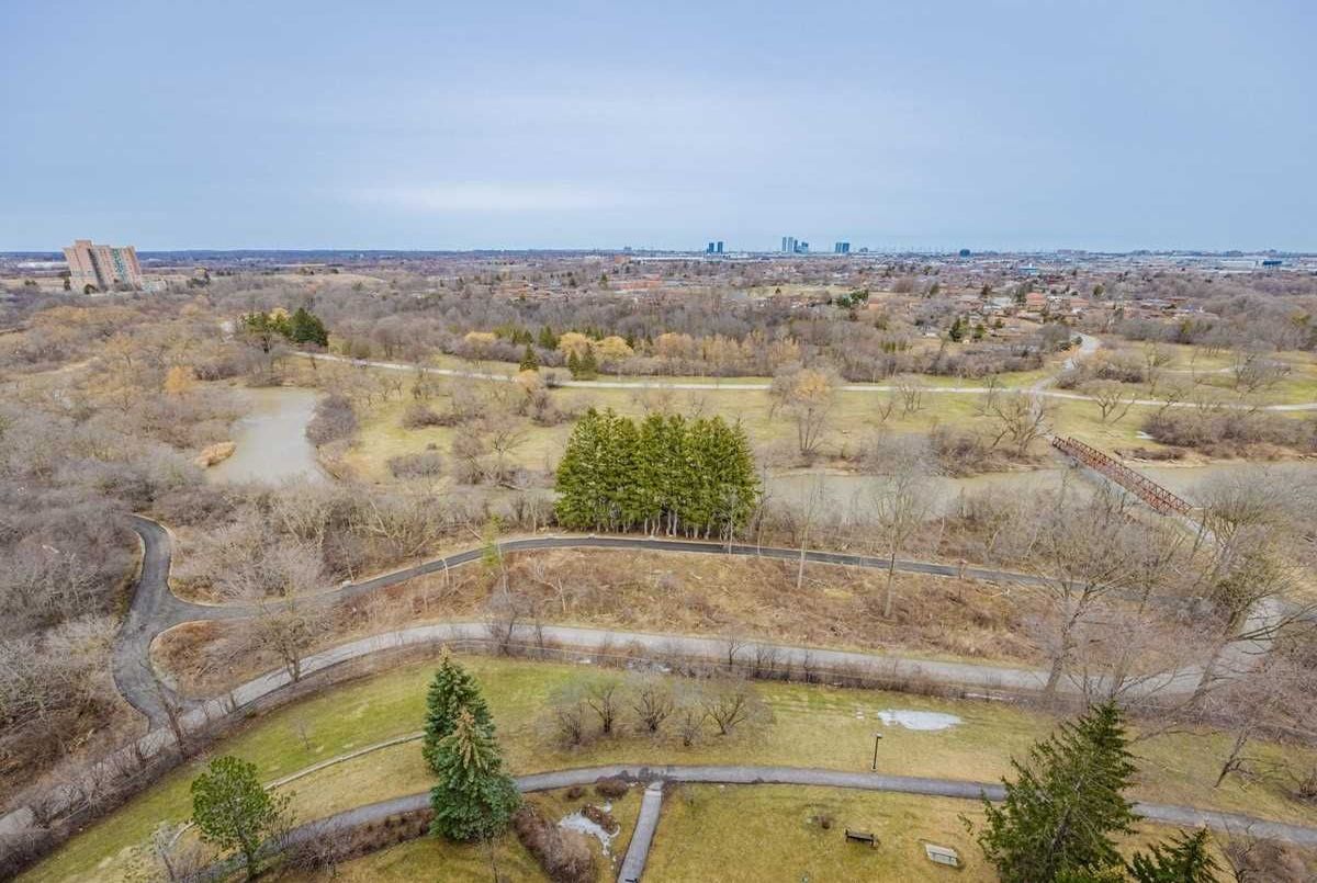 1 Rowntree Road Toronto 1 Rowntree Road Toronto