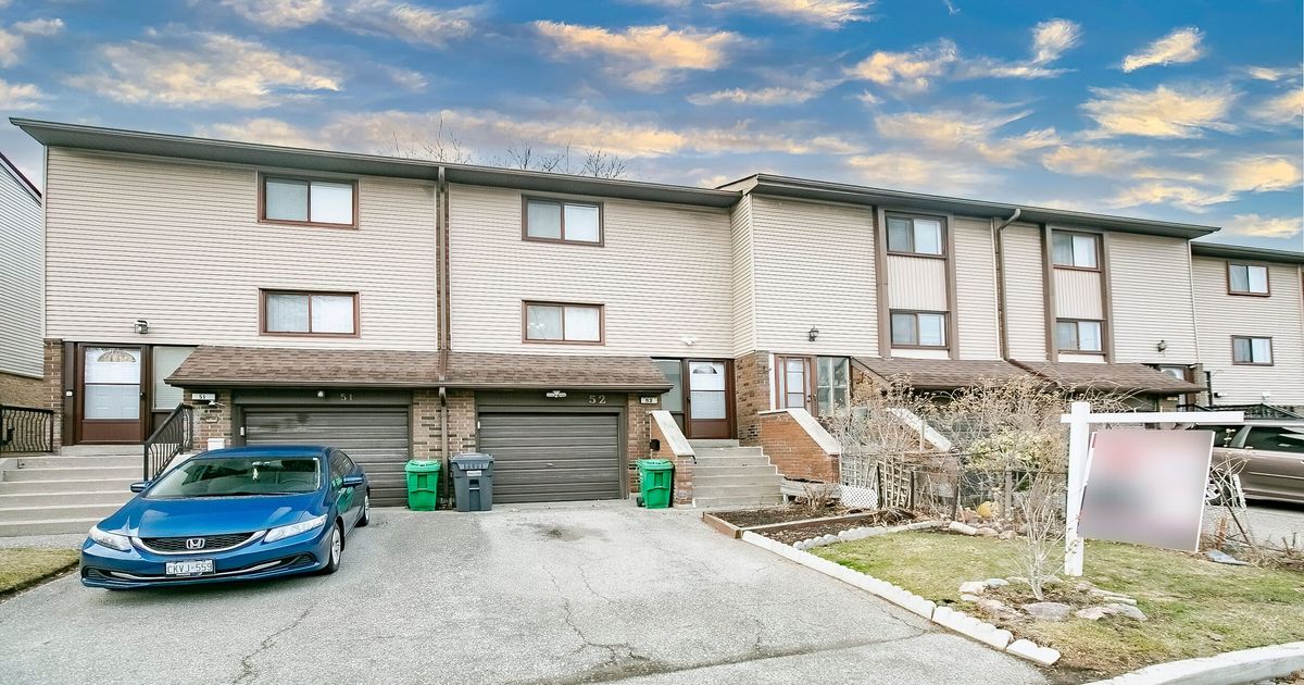 52 Carleton Place Brampton