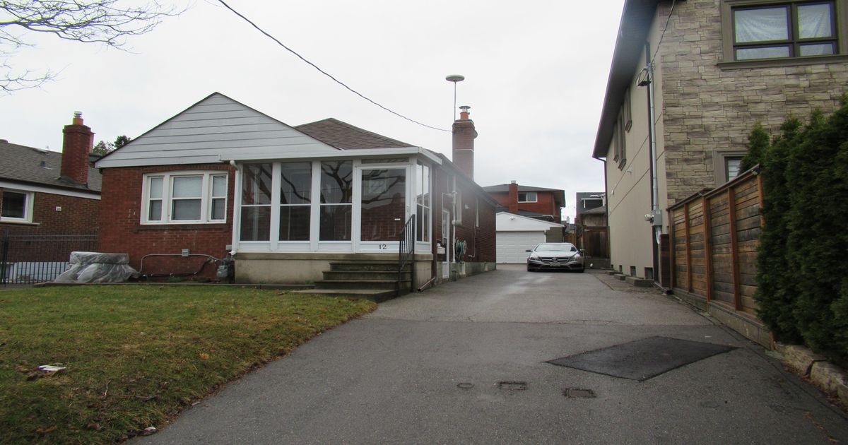12 Stephen Drive Toronto