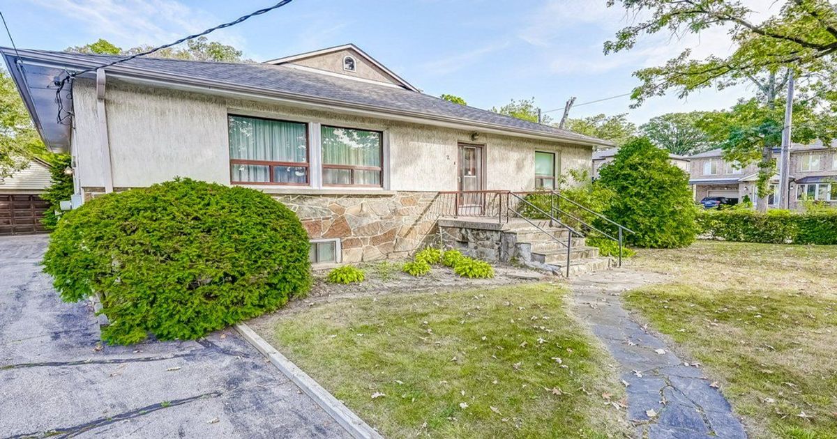 2 Rollet Drive Toronto