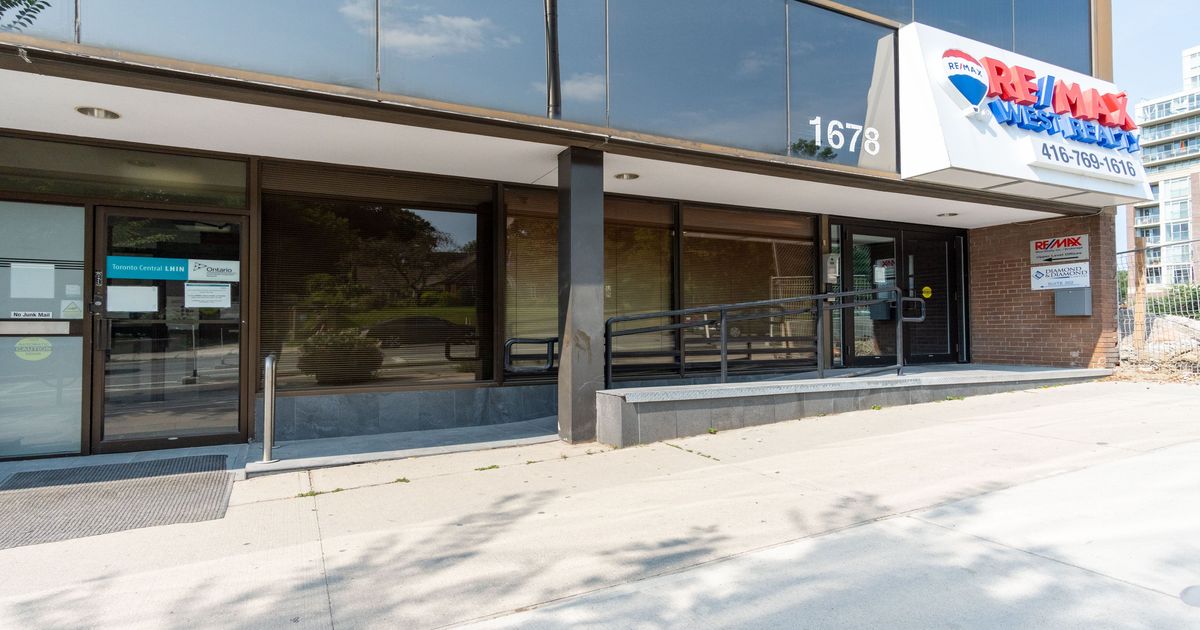 1678 Bloor Street W Toronto
