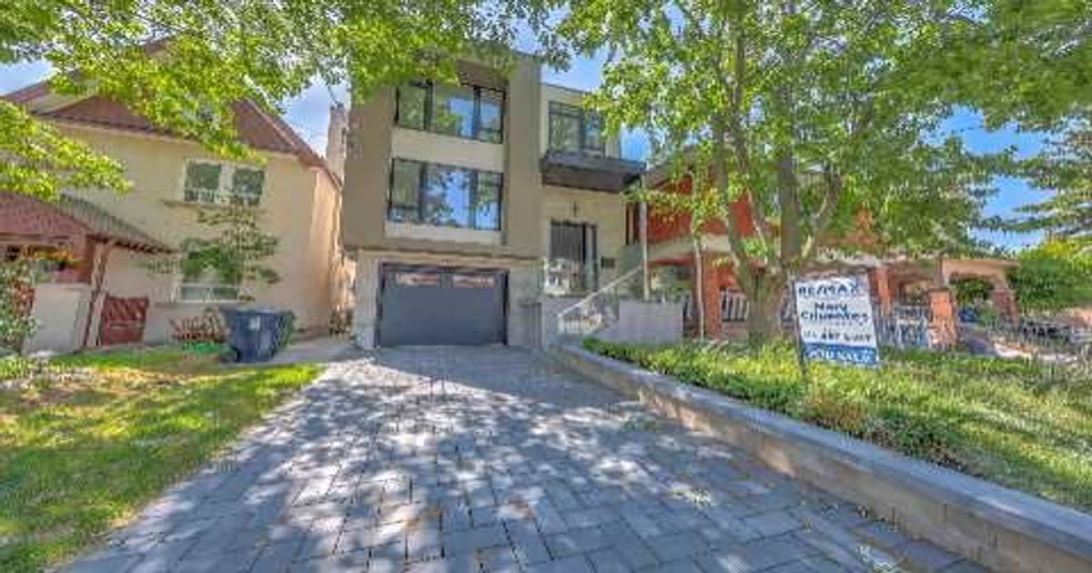 81 Peterborough Avenue Toronto
