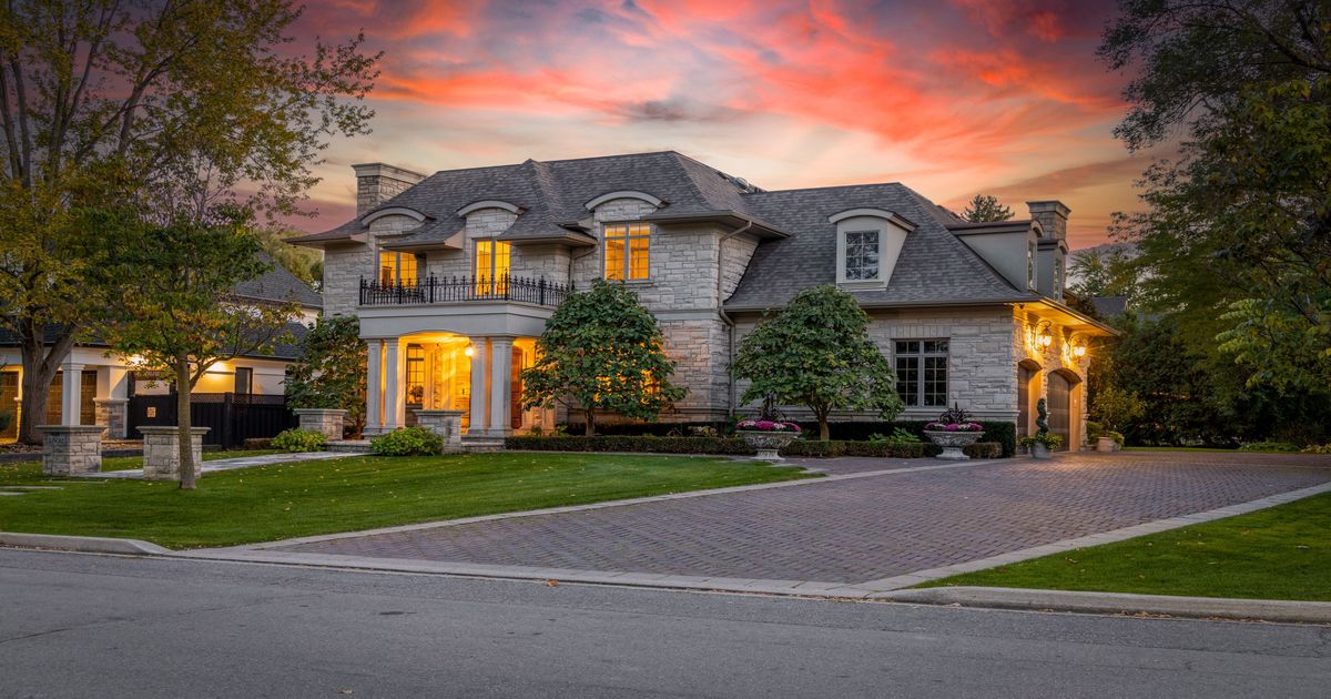 1502 Gregwood Road Mississauga