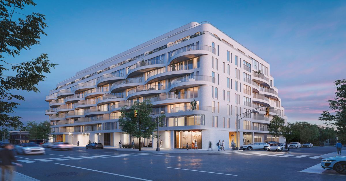 689 The Queensway N/A Toronto
