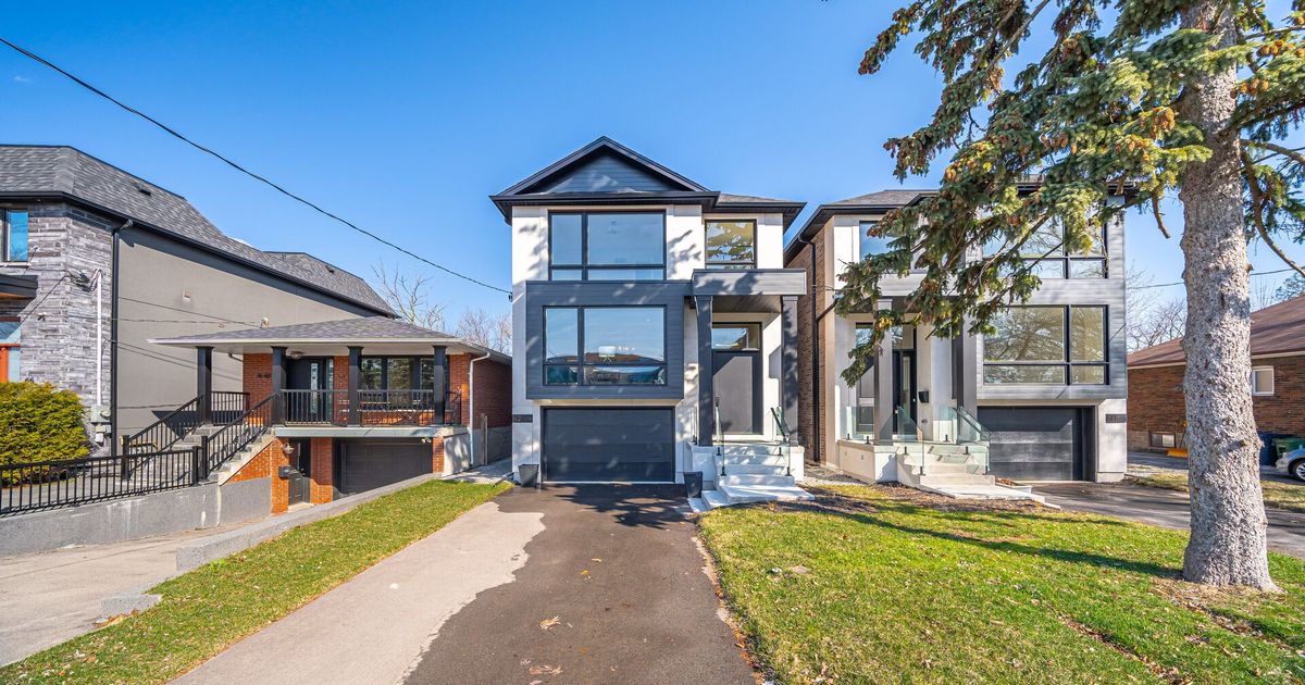 62 Ash Crescent Toronto