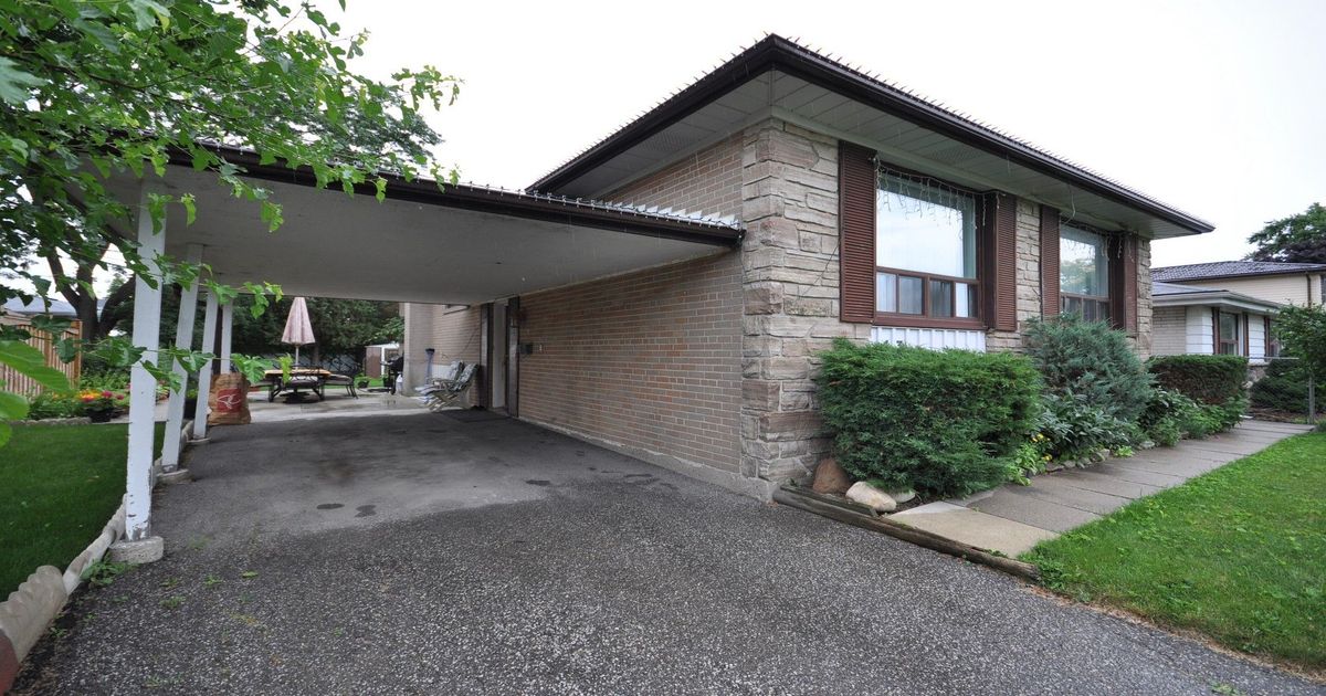 43 Farmington Drive Brampton