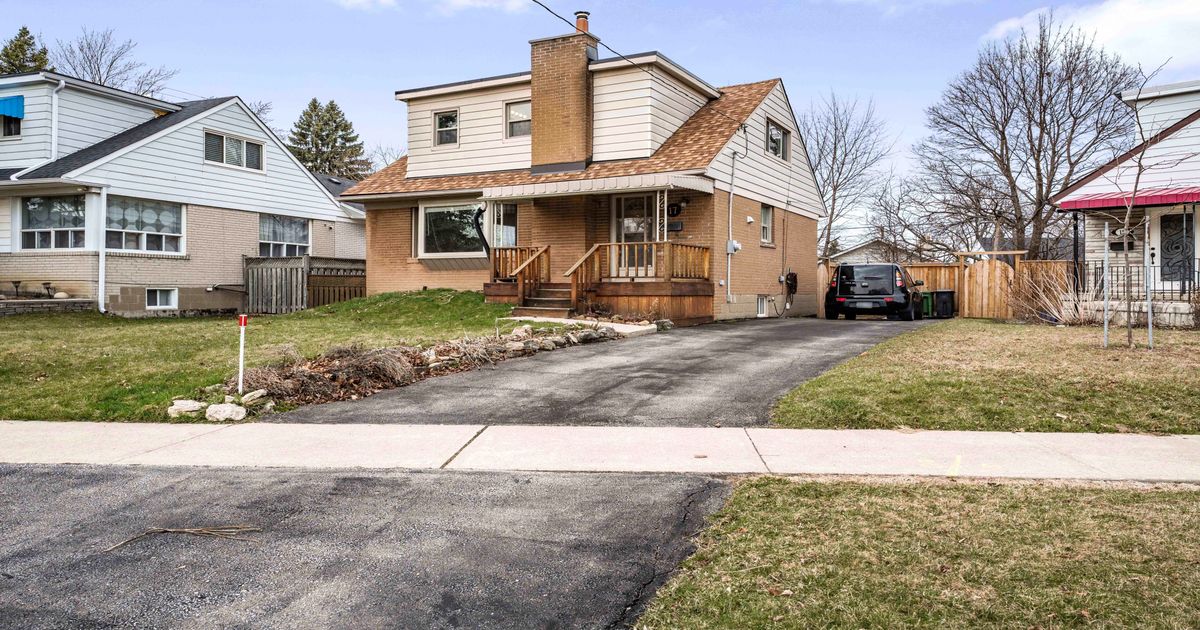 17 Tofield Crescent Toronto