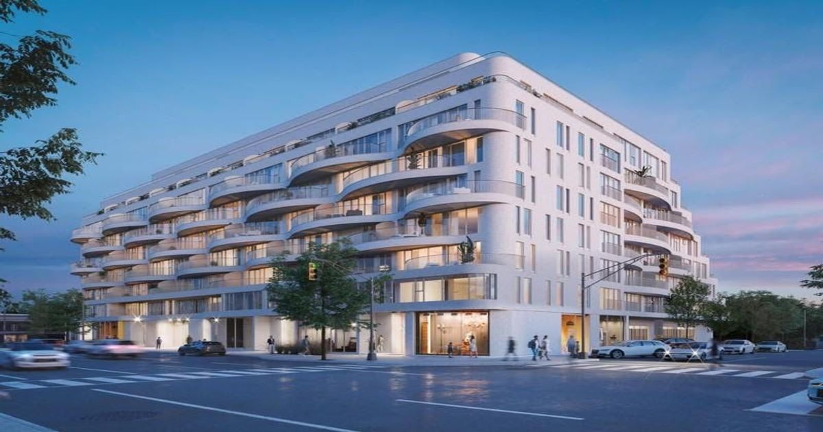 689 The Queensway Drive Toronto