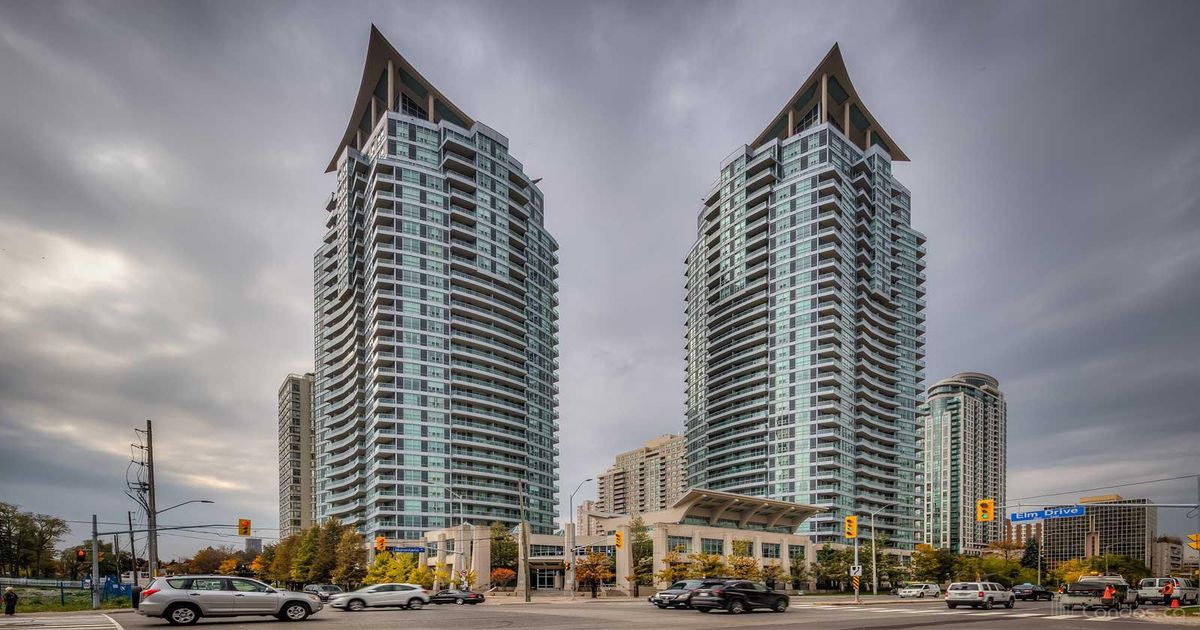 1 Elm Drive W Mississauga
