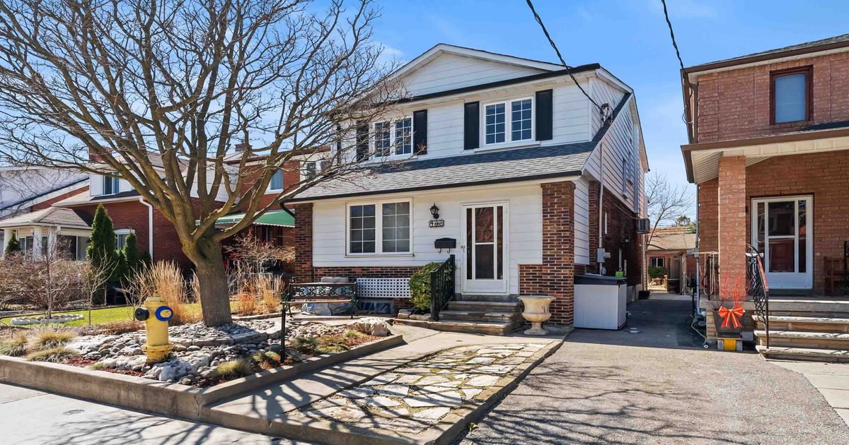 102 Brookside Avenue Toronto