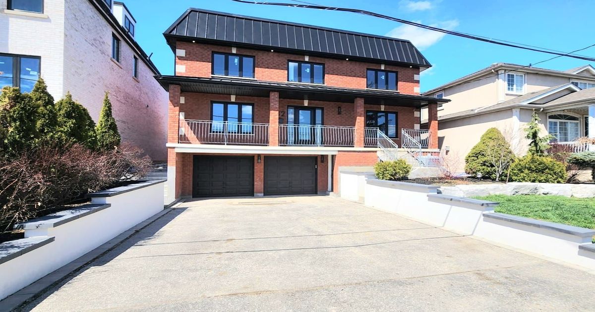 32 Omagh Avenue Toronto