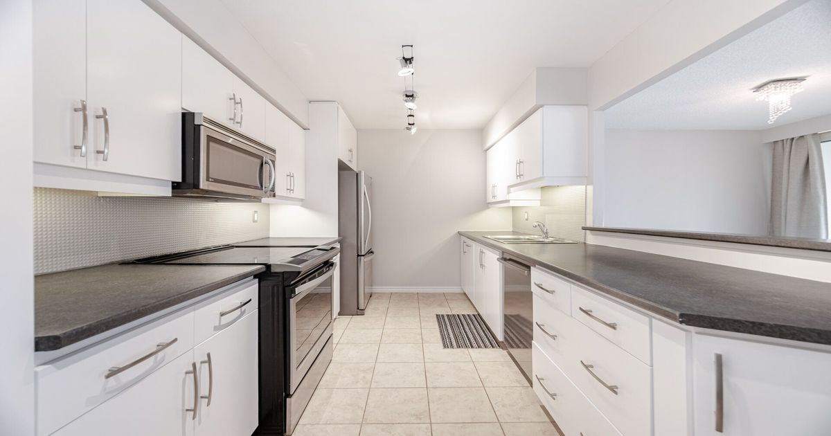 55 Elm Drive W Mississauga