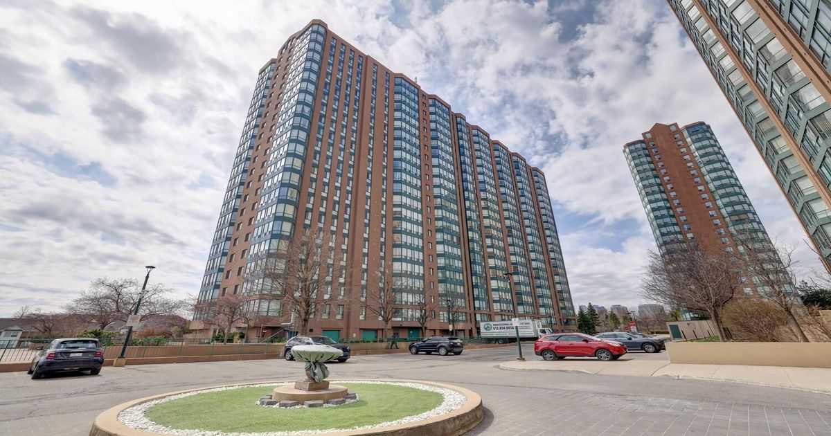 155 Hillcrest Avenue Mississauga