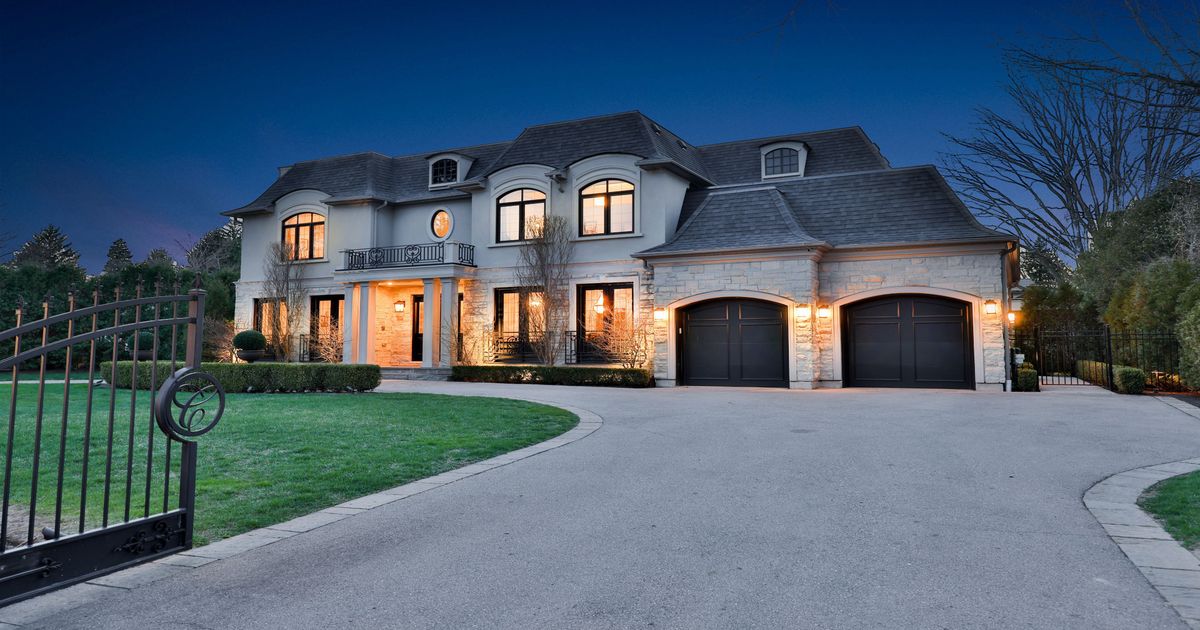 1497 Lakeshore Road W Oakville