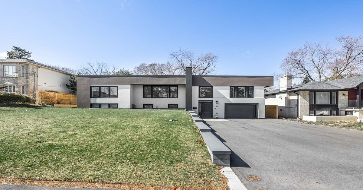 22 Yorkleigh Avenue Toronto