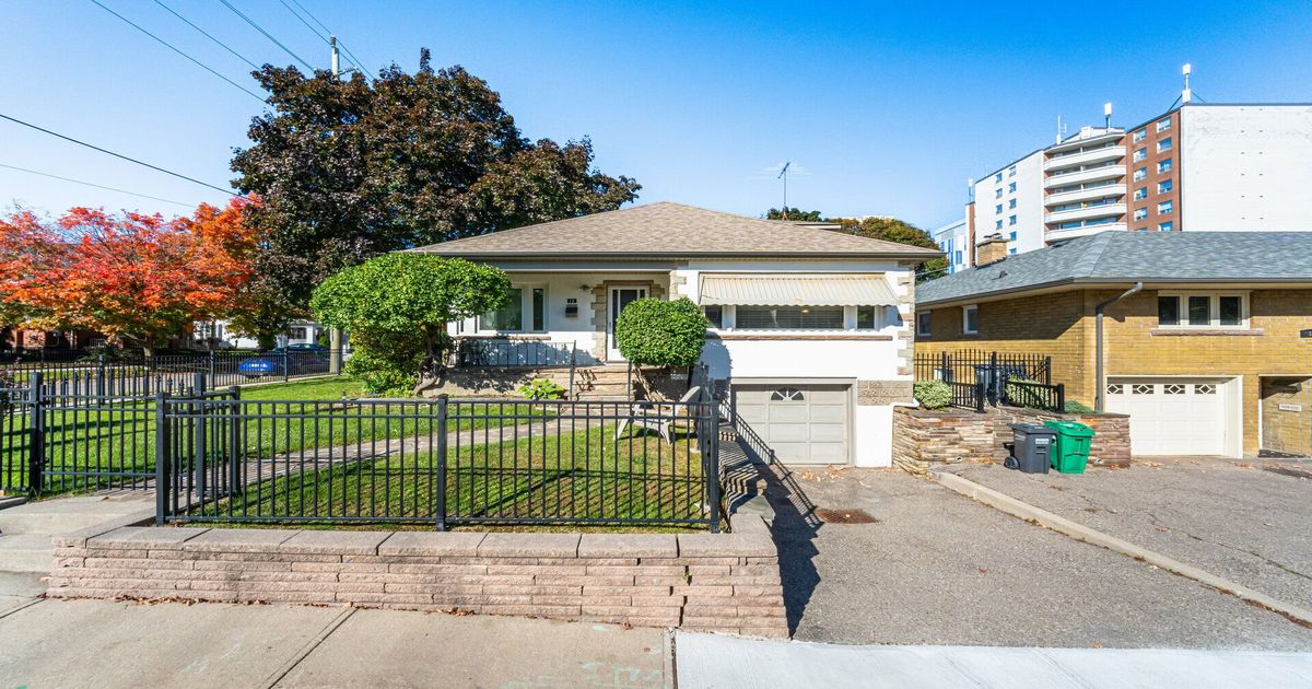 18 Wellington Street W Brampton