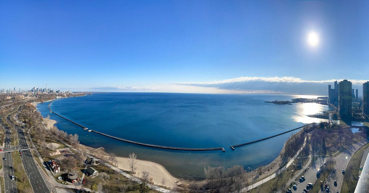 1926 Lake Shore Boulevard W Toronto