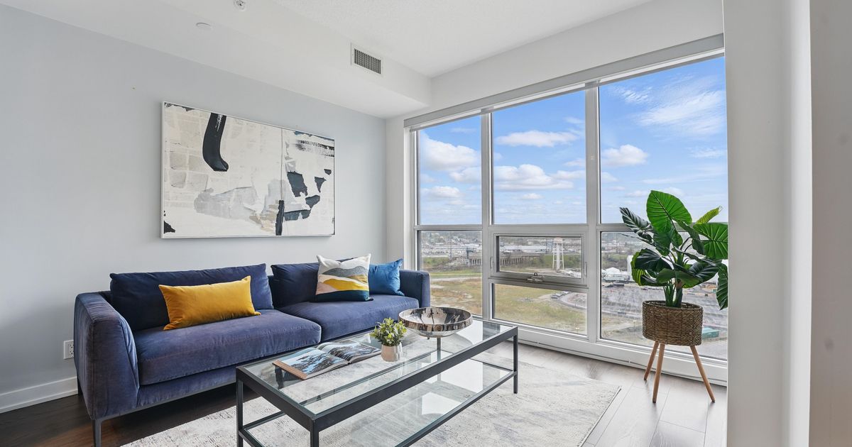2220 Lakeshore Boulevard W Toronto