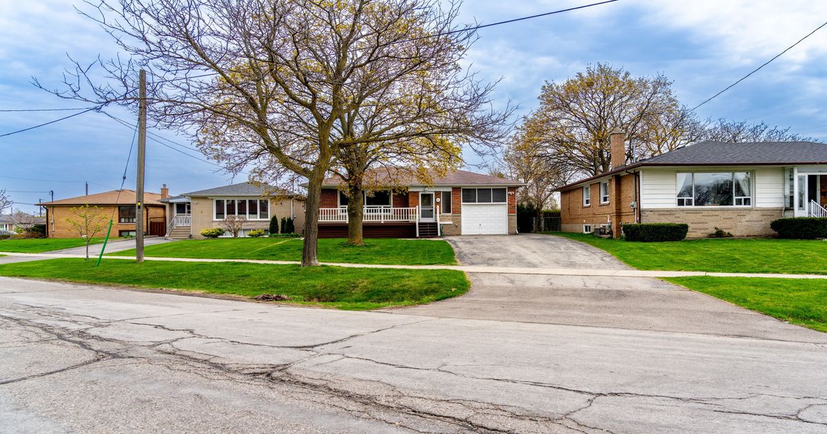 6 Baskerville Crescent Toronto