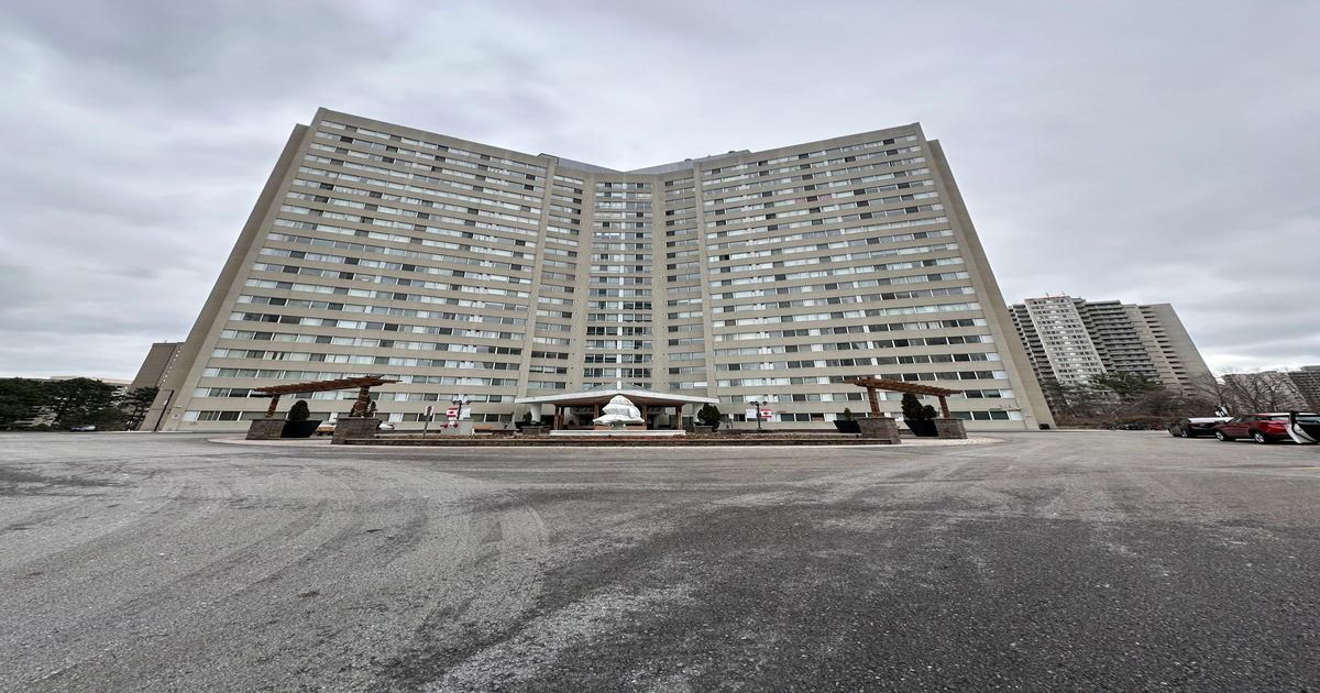 3695 Kaneff Crescent Mississauga