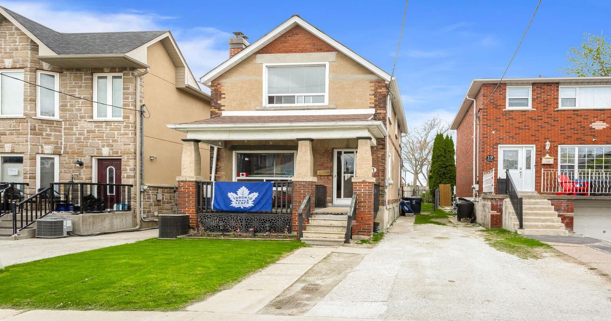 17 White Avenue Toronto