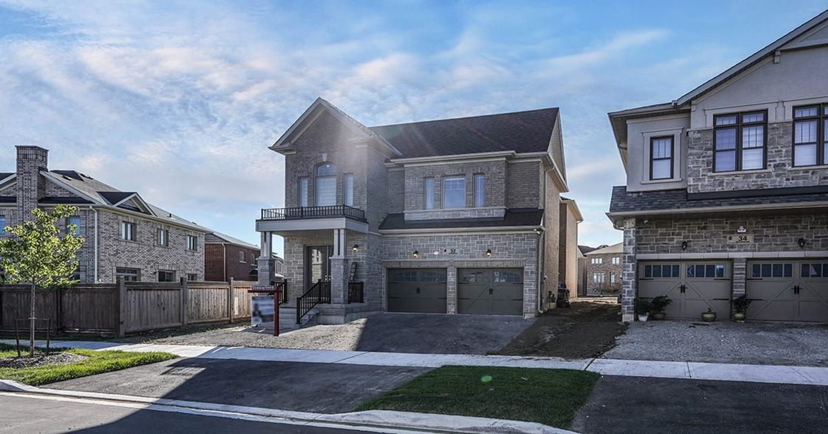 32 Dotchson Avenue Caledon